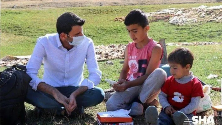 THY çalışanından köy okulları için tablet kampanyası