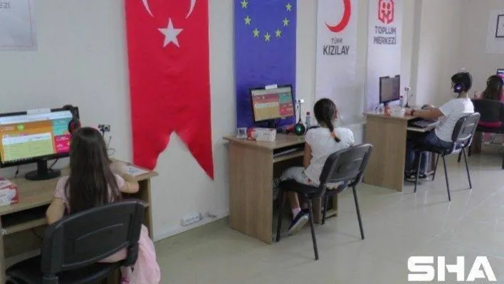 Türk Kızılay, EBA destek noktaları ile öğrencilerin uzaktan eğitimine yardımcı oluyor