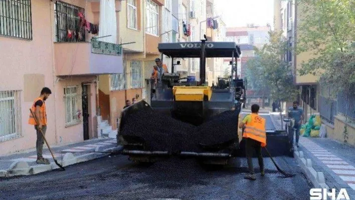 Bağcılar'da yollar asfaltlanarak konforlu hale getiriliyor