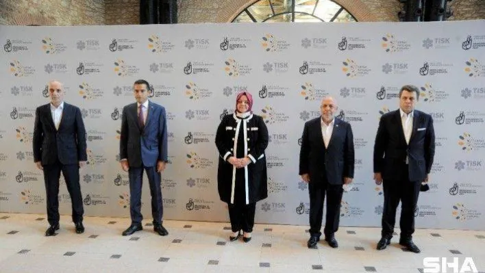 Bakan Selçuk: 'Sosyal Koruma Kalkanı paketi ile yaklaşık 40 milyar lira destek sağladık'