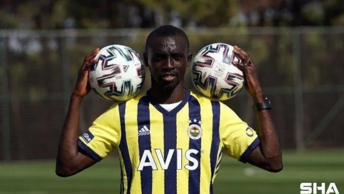 Papiss Cisse: &quotFenerbahçe reddedilemeyecek kadar büyük bir kulüp&quot