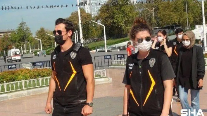 Taksim'de turistlere yönelik drone destekli korona virüs denetimi