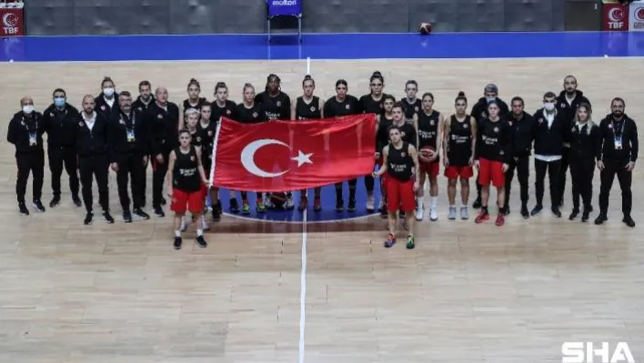 A Milli Kadın Basketbol Takımı, Gazi Mustafa Kemal Atatürk'ü andı