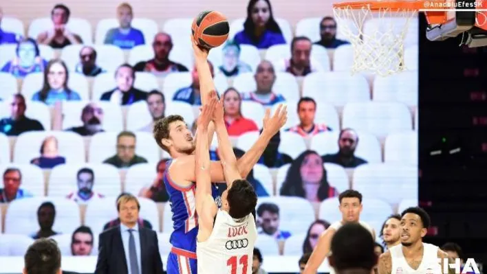 Anadolu Efes maçını dijital tribünden 300'e yakın taraftar izledi