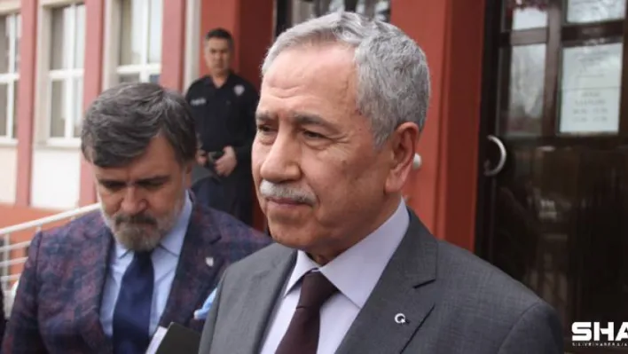 Bülent Arınç YİK üyeliğinden istifa etti