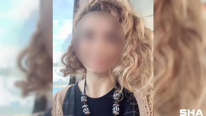 Karısının kıyafetlerini giydiği görüntüleri ortaya çıkan koca eşinden şikayetçi oldu