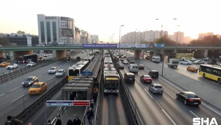 Kısıtlama sonrası trafik yoğunluğu oluştu