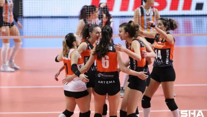 Sultanlar Ligi: Beylikdüzü Voleybol İhtisas: 0 - Eczacıbaşı VitrA: 3