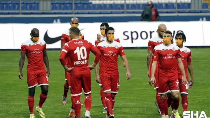 Süper Lig: Kasımpaşa: 1 - Fraport Tav Antalyaspor: 0  (İlk yarı)
