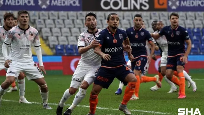 Süper Lig: Medipol Başakşehir: 0 - Gençlerbirliği: 1 (İlk yarı)