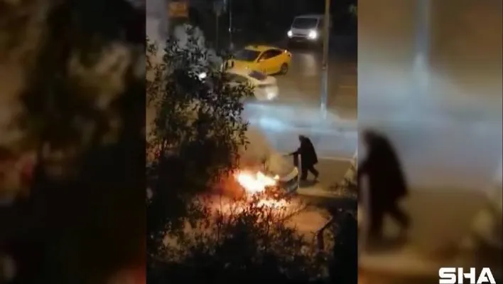 Taksinin yol ortasında alevlere teslim olduğu anlar kamerada