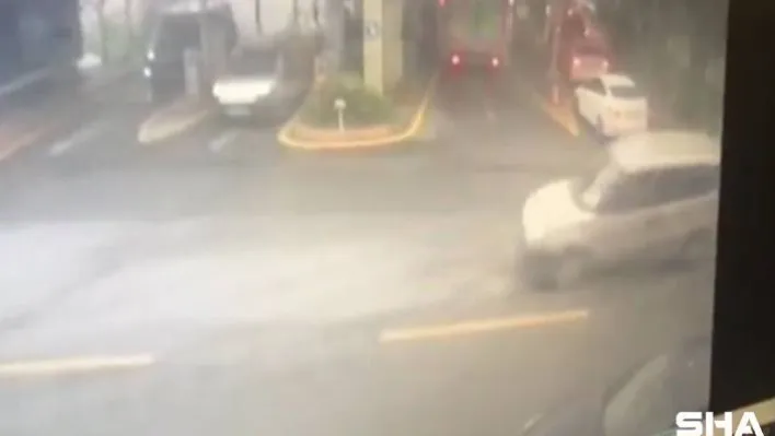 Ataşehir'de aksiyon sahnelerini aratmayan gasp girişimi kamerada