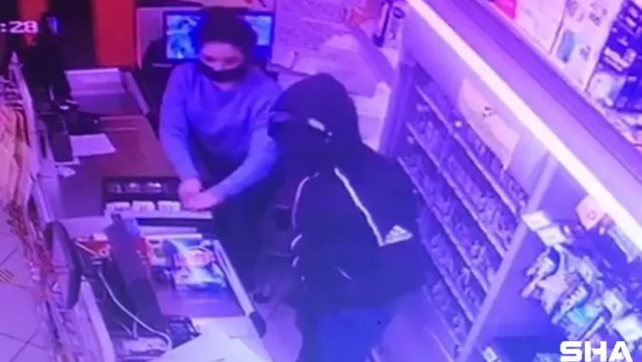 Avcılar'da markette soygun anı görüntüleri ortaya çıktı