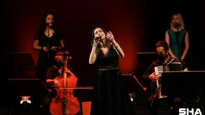 Ayşenur Kolivar'ın projesi 'Çayeli'nden Öteye' müzikseverlerle buluşuyor