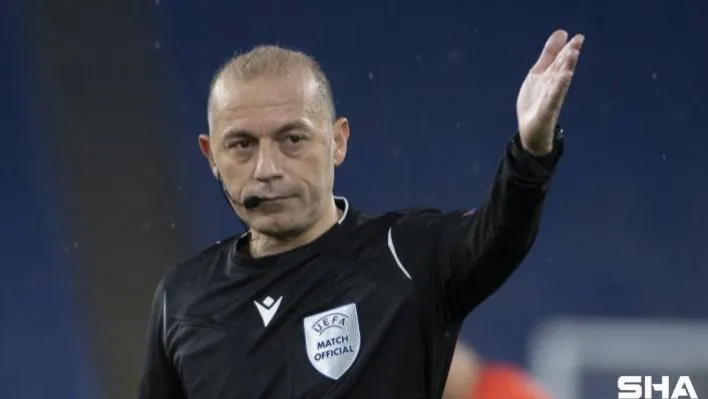 Cüneyt Çakır hakkında çıkan 'Kırmızı kartı unuttu' haberlerini yalanladı