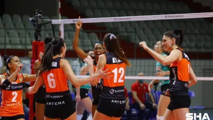 Eczacıbaşı VitrA, CEV Şampiyonlar Ligi'nde 2'de 2 yaptı