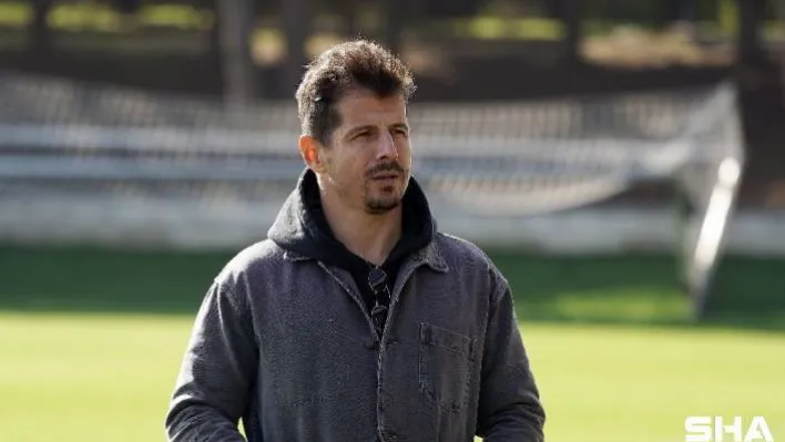 Emre Belözoğlu: &quotSesi yükseltmek gerçekten çok kolay, derdimiz sözü yükseltmek&quot