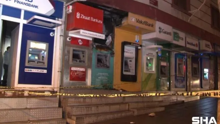 Esenyurt'ta özel bir bankaya ait bankamatikte yangın paniği