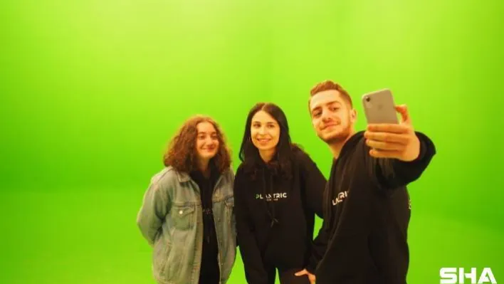 Genç girişimcilerden 'kendi kendine yetebilen bahçe sistemi'