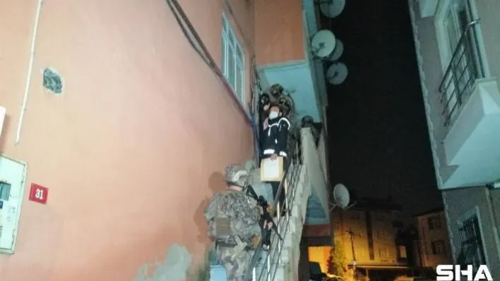 Uyuşturucu satıcılarına şafak operasyonu: 13 adrese eş zamanlı operasyon