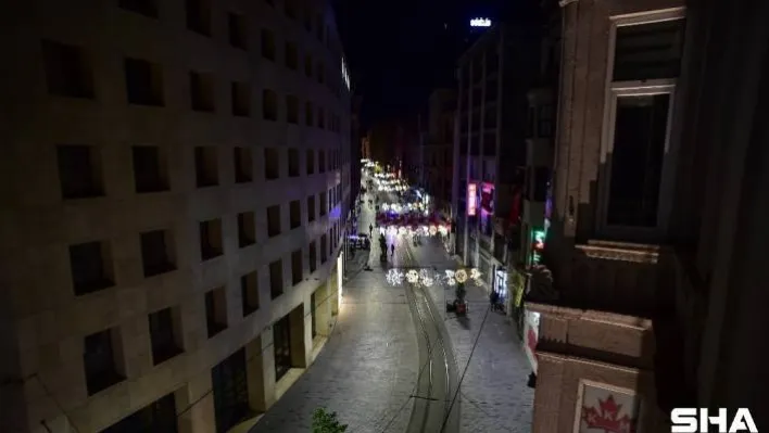 İstiklal Caddesi yılbaşında sessizliğe büründü