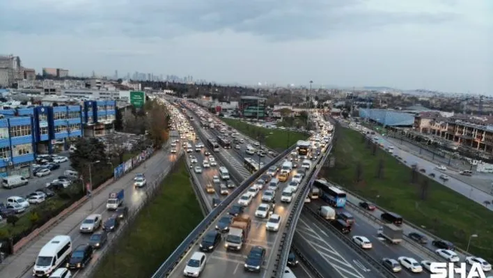 Kısıtlama öncesi trafik durma noktasına geldi