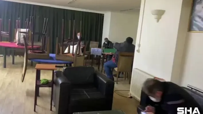 Kısıtlamaya uymadılar, dernek lokalinde alkol alıp kumar oynadılar