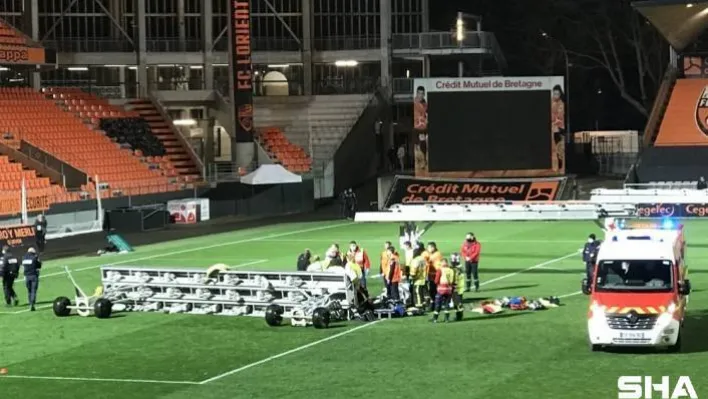 Lorient-Rennes maçının ardından üzerine projektör düşen görevli hayatını kaybetti