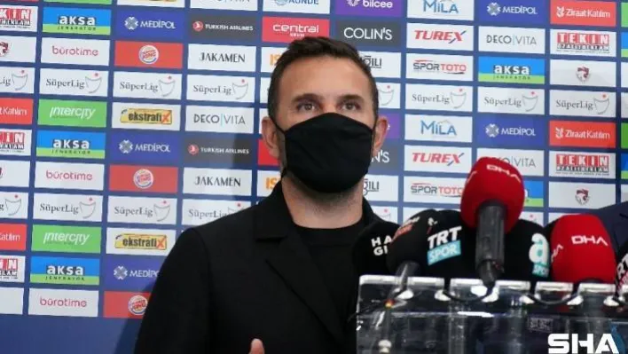 Okan Buruk: &quotFutbolun dışarda kaldığı, insanlığın içeriye alındığı anlamlı bir gece yaşadık&quot