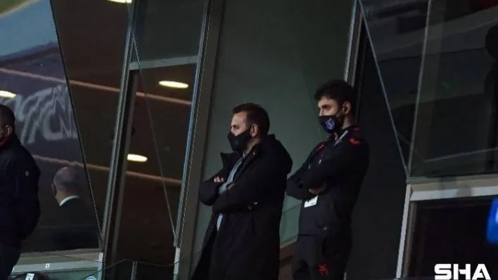 Okan Buruk, Kasımpaşa maçını locadan izliyor