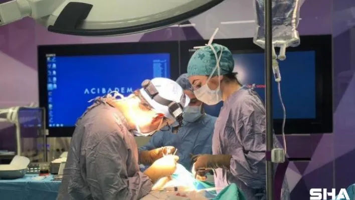 Op. Dr. Furkan Şengöz: 'Maske, burun estetiği ameliyatının başarısını etkilemez'