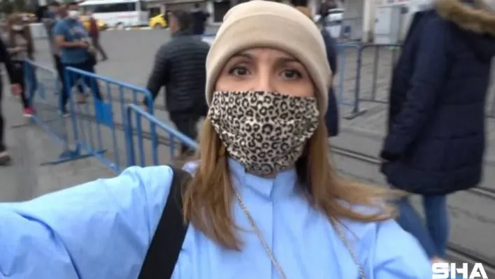 (Özel) Taksim'de kadın turist gazeteciye saldırdı, o anlar kamerada