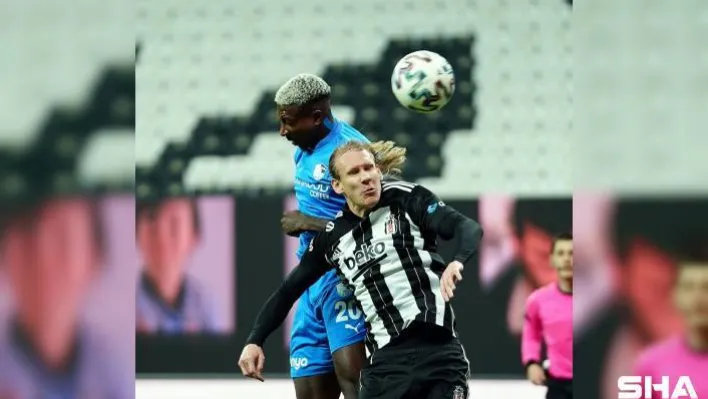 Süper Lig: Beşiktaş: 0 - BB Erzurumspor: 0 (İlk yarı)