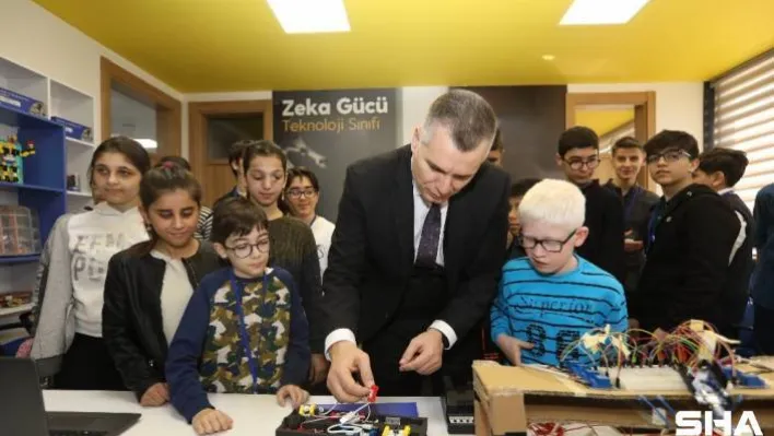 Turkcell, teknoloji ile sosyal bariyerleri aşmaya devam ediyor