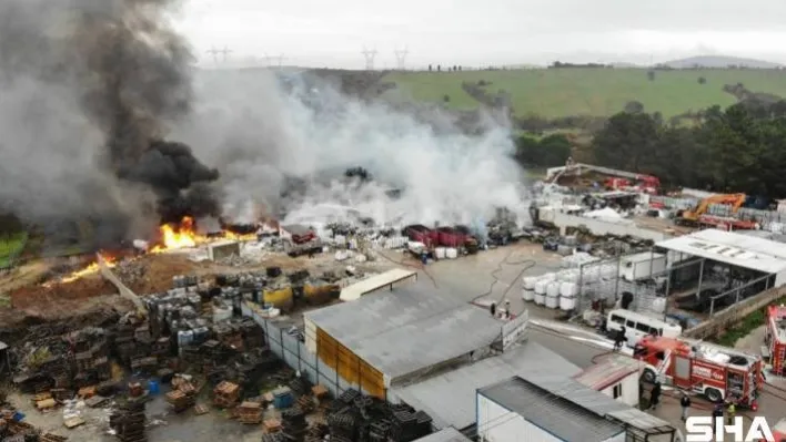 (Drone)Tuzla'daki fabrika yangını havadan görüntülendi