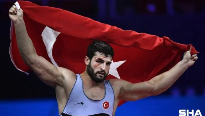 Dünya şampiyonu güreşçi Metehan Başar baba oldu