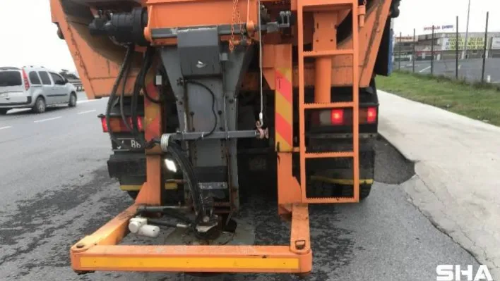 Kar alarmının ardından, küreme araçları yollara indi