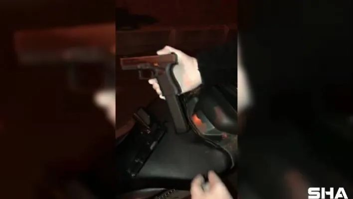 (Özel) Şişli'de saldırı hazırlığındaki iki silahlı şahıs yakalandı