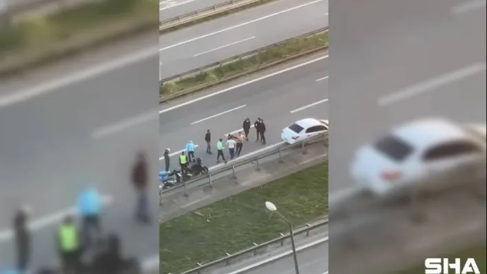 (Özel) TEM Otoyolu'nda tekme ve yumruklu yol kavgası kamerada