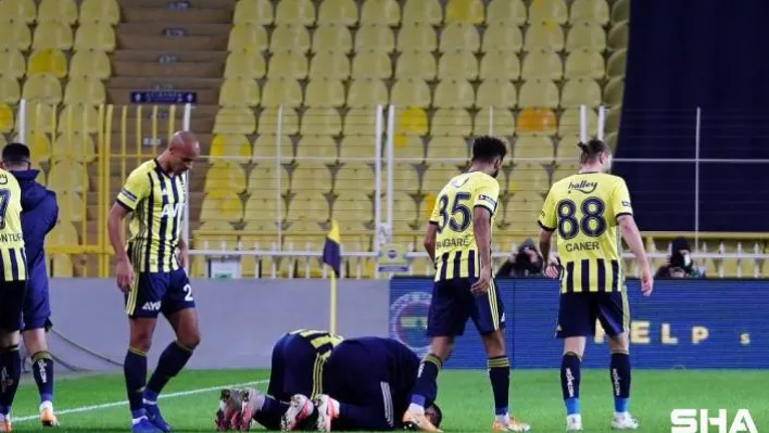 Süper Lig: Fenerbahçe: 1 -Aytemiz Alanyaspor: 0 (İlk yarı)