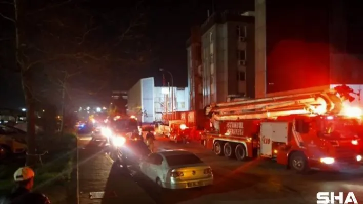 Tuzla'da tersaneler bölgesinde korkutan gemi yangını