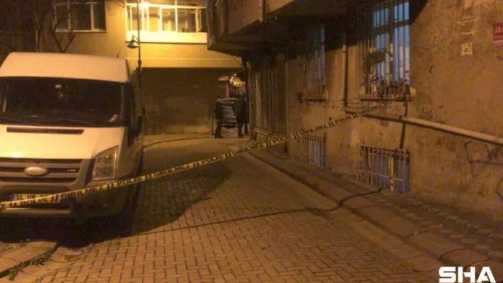 Zeytinburnu'nda 15 aylık bebek 2. kattan düştü