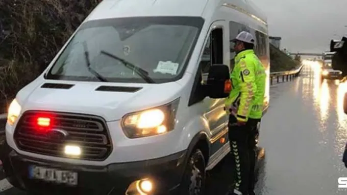 'Çakar' kullanımından dolayı 117 araç trafikten men edildi