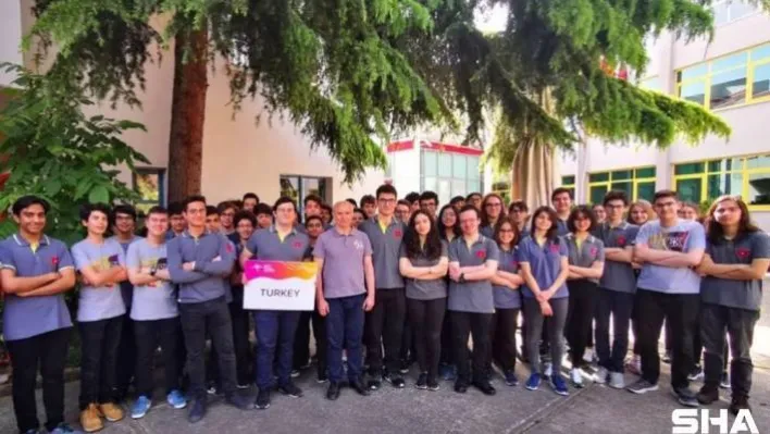 Bahçeşehir Koleji öğrencilerinden TÜBİTAK Ulusal Bilim Olimpiyatları'nda büyük başarı