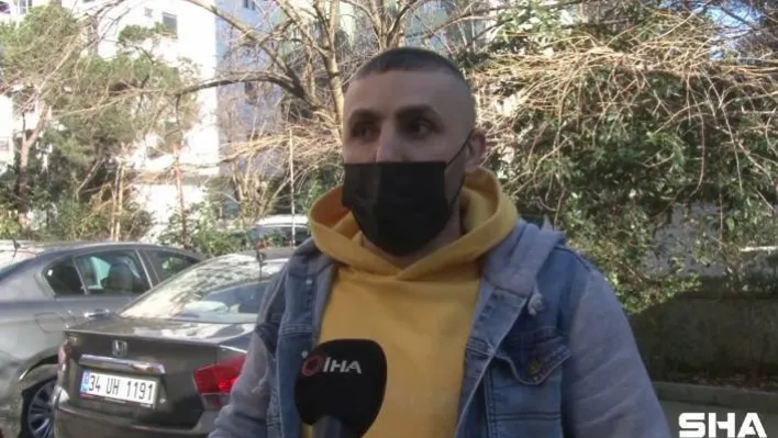 (ÖZEL) Kadıköy'de sosyal mesafe kuralını hatırlatan müşteriye 'seni süzgece çeviririm' diyerek bıçakla tehdit etti