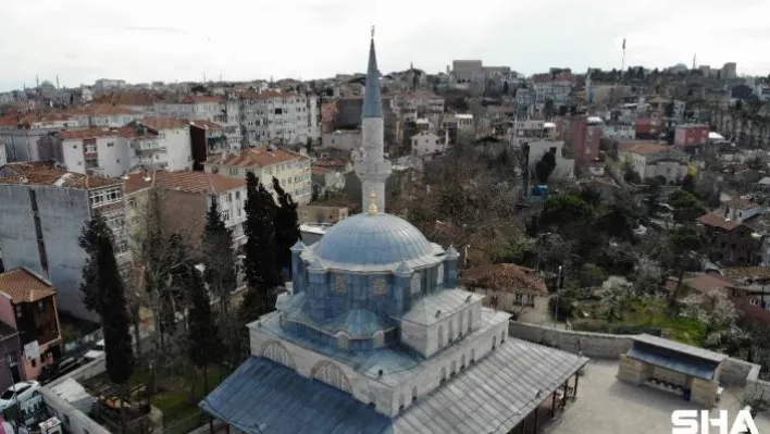 (ÖZEL) Kazasker İvaz Efendi Camii farklılıklarıyla dikkat çekiyor