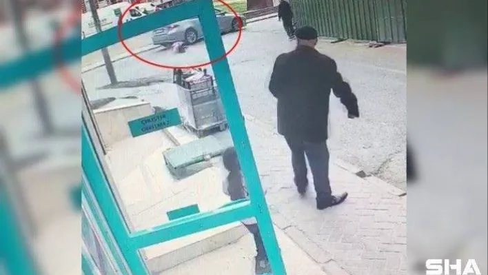7 yaşındaki kız çocuğuna otomobil çarptı: Kaza anı kameraya böyle yansıdı