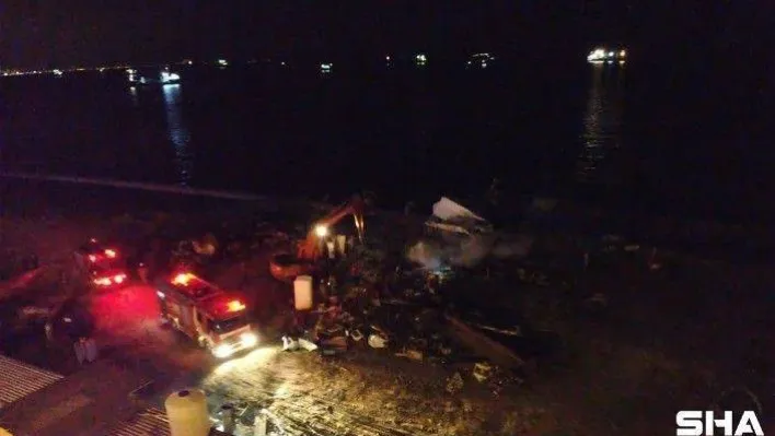 Kıyıya oturan gemide bu sefer de yangın çıktı