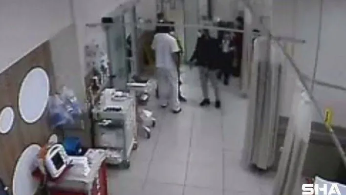 (Özel) Beylikdüzü'nde hastanede korona virüs testi istemeyen adam sağlıkçılara dehşet yaşattı