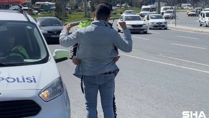 (Özel) İstanbul'da ilginç olay: Çarptığı adamı hastaneye götürürken gözaltına alındı